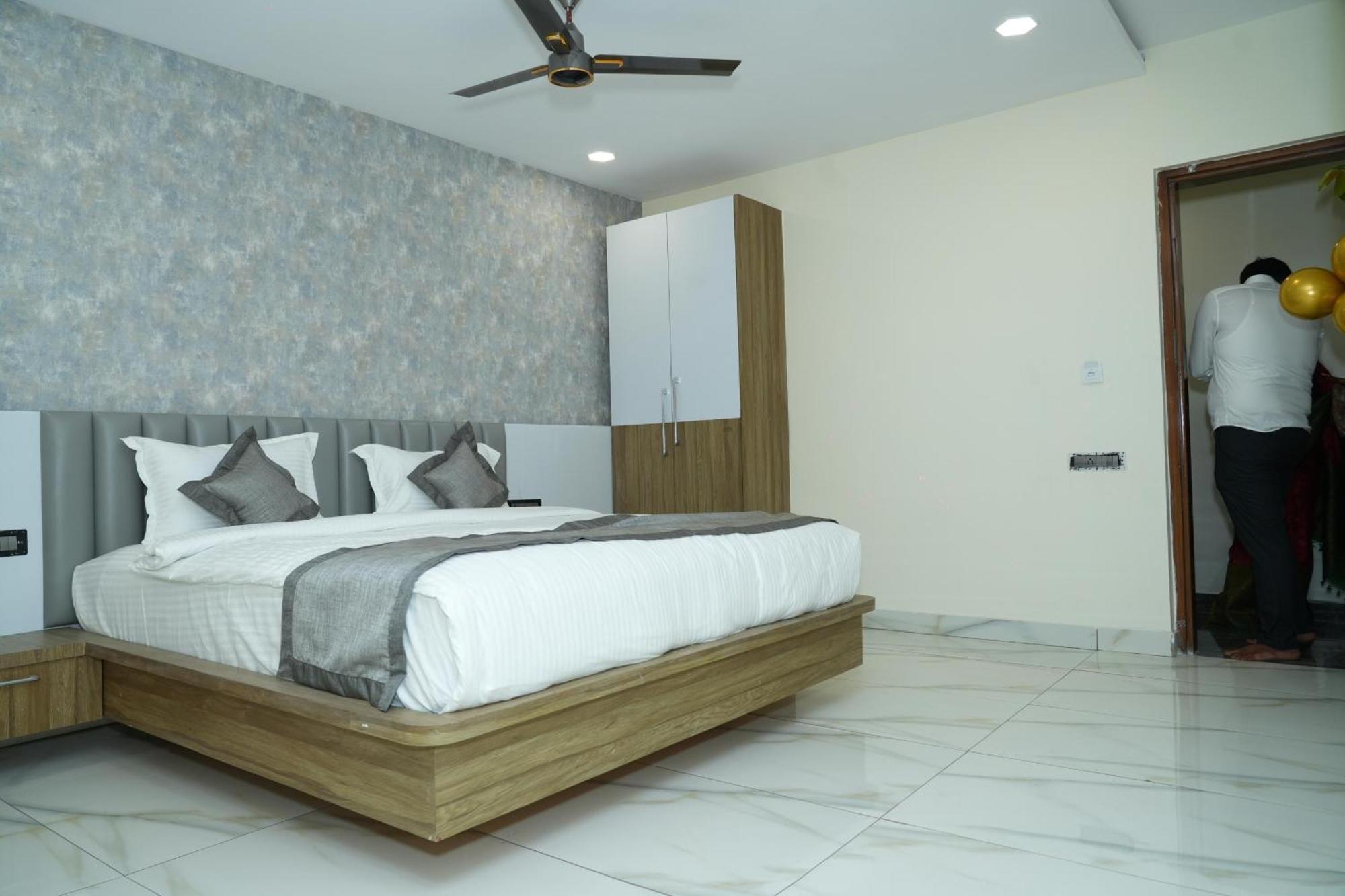 Hotel Phoenix Grand Visakhapatnam Ngoại thất bức ảnh